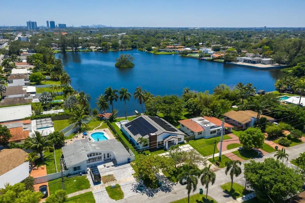 Holiday home Super Modern Waterfront Paradise Near The Miami
