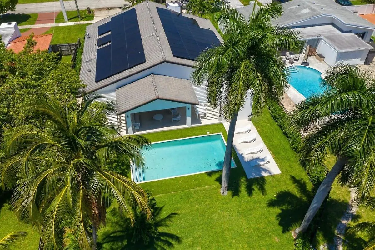 Super Modern Waterfront Paradise Near The