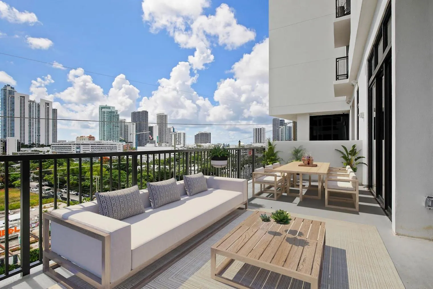 Wynwood Jr 1br W Gym Pool Wd Nr Shops Bars Mia-59 * Miami