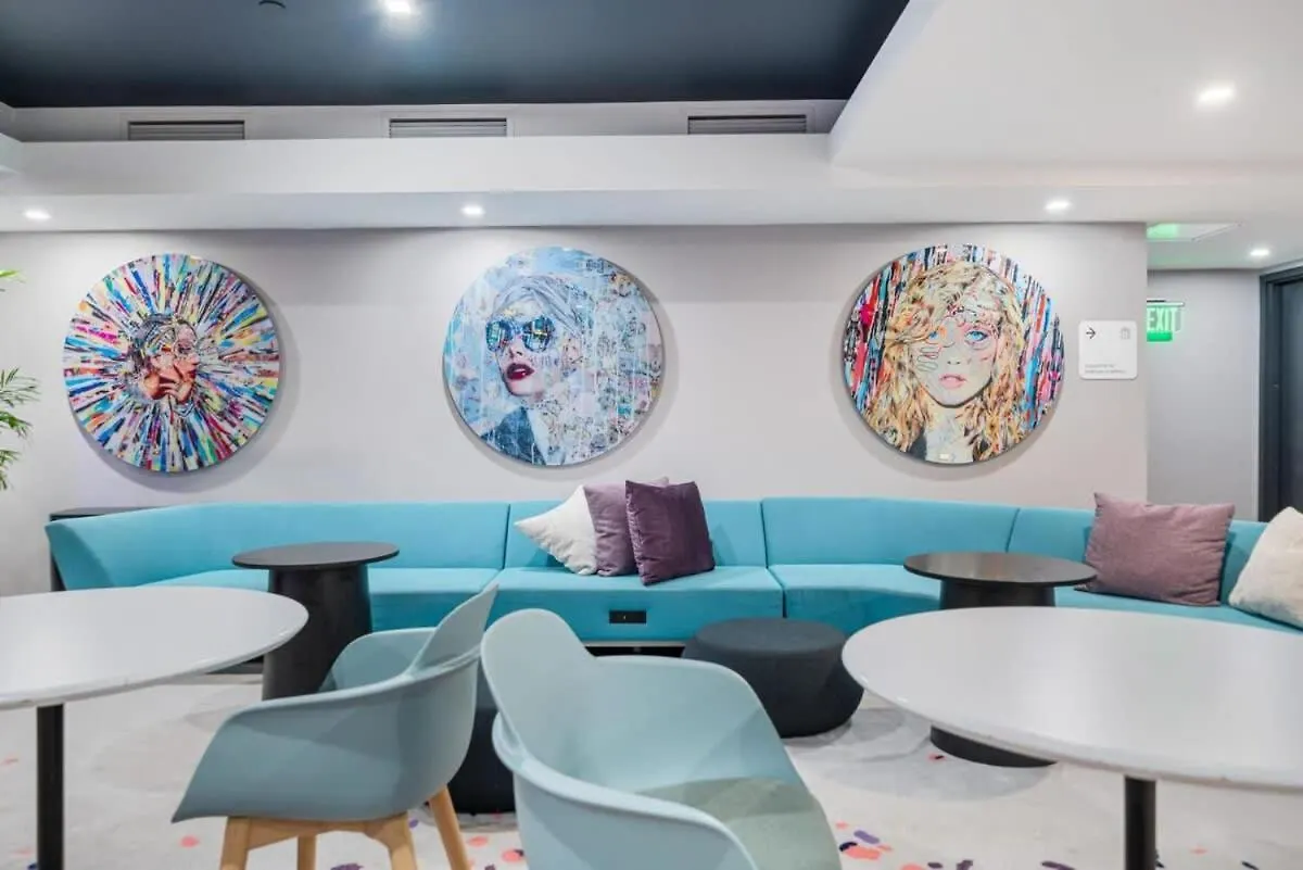 Sky-high 1 Bedroom Downtown Miami's Heart - Pool & Gym