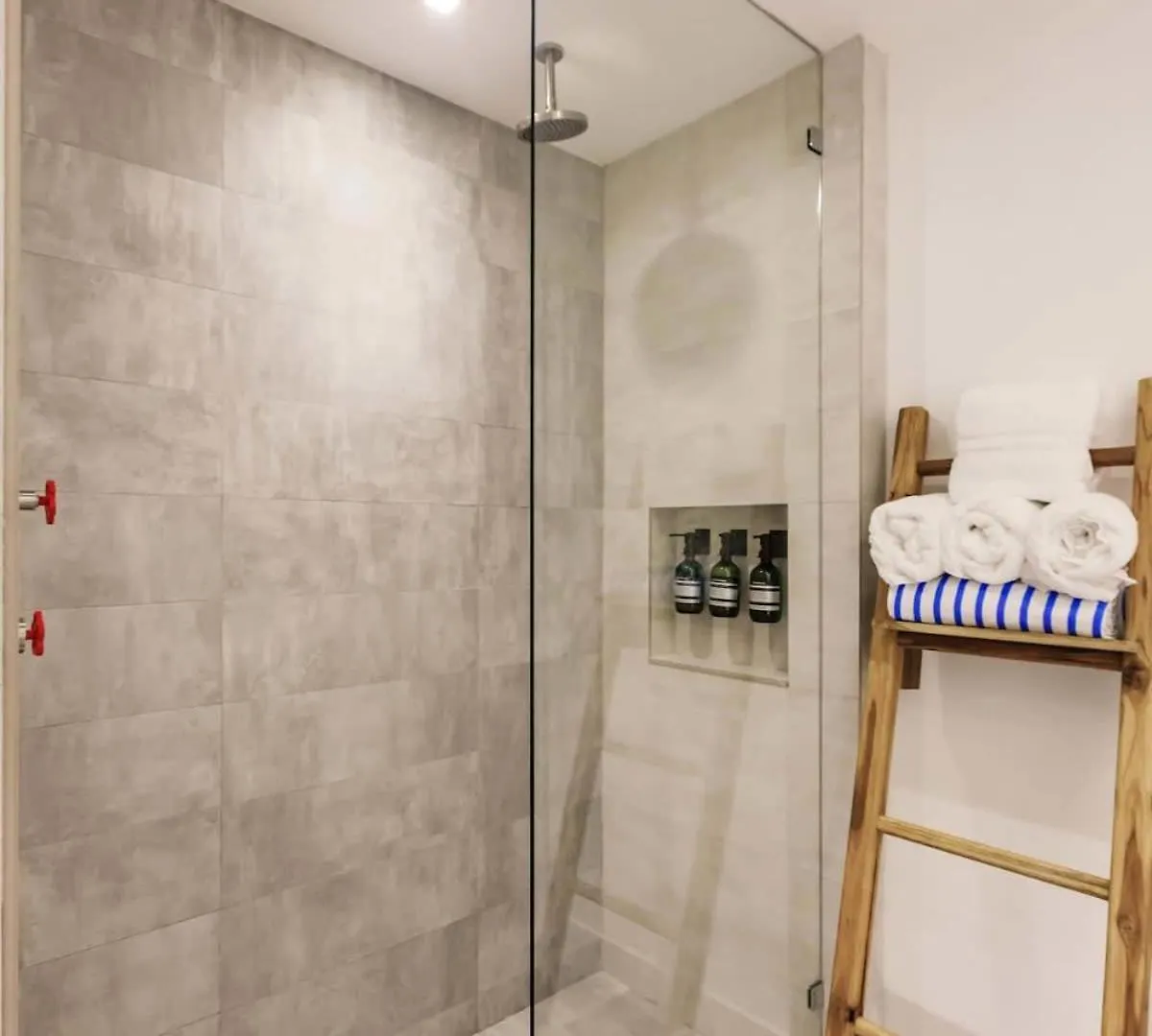דירה Mia Loft- Industrial Vibes Parking & Amenities *