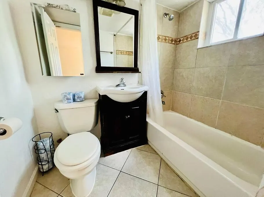 Cozy Coral Gables Apartment. Апартаменты