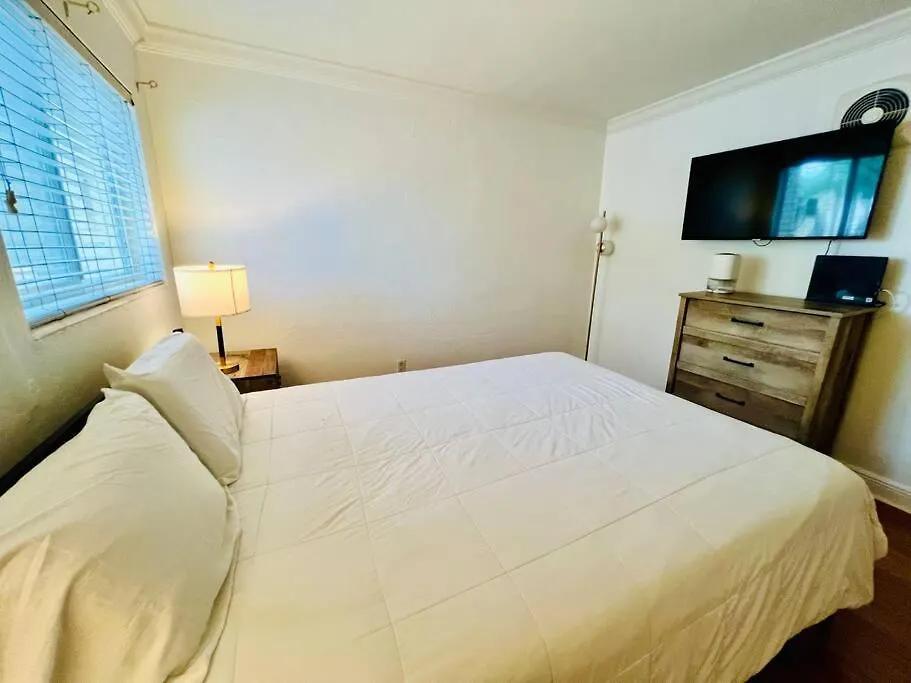 Апартаменты Cozy Coral Gables Apartment. *