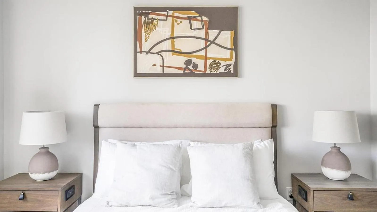 Landing Modern With Amazing Amenities