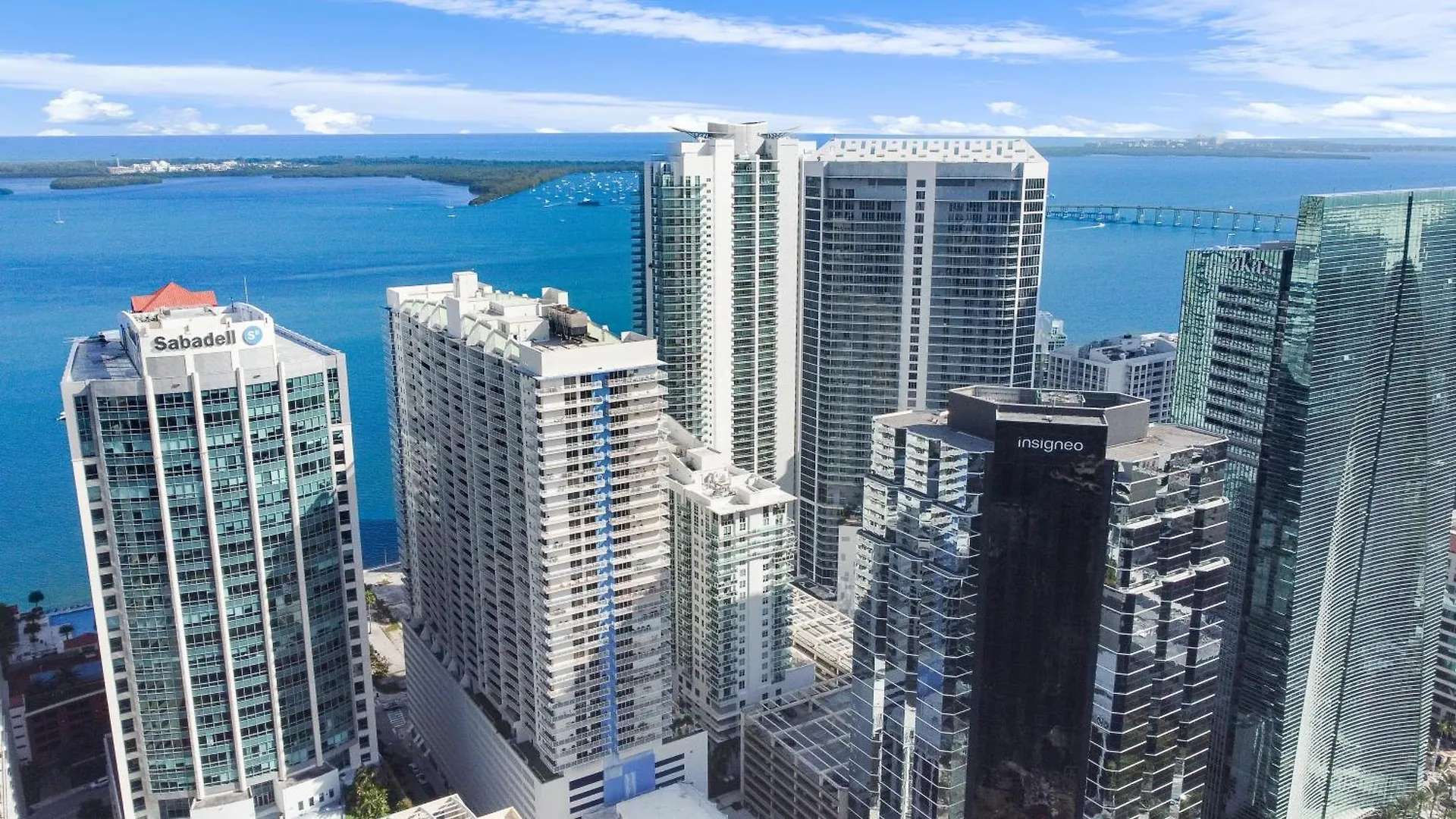 Upscale Brickell 3 Bedroom With Water Views And Free Parking Miami