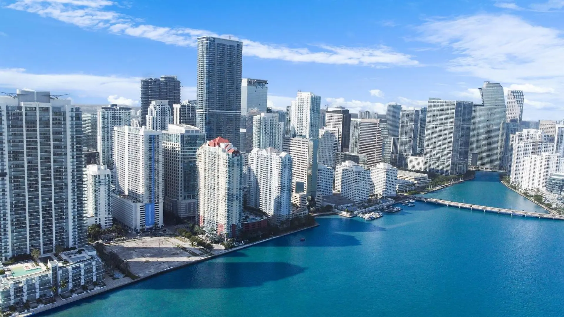 Upscale Brickell 3 Bedroom With Water Views And Free Parking Apartment