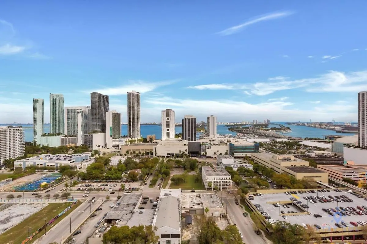 Apartment Modern Gem - View - Free Parking *
