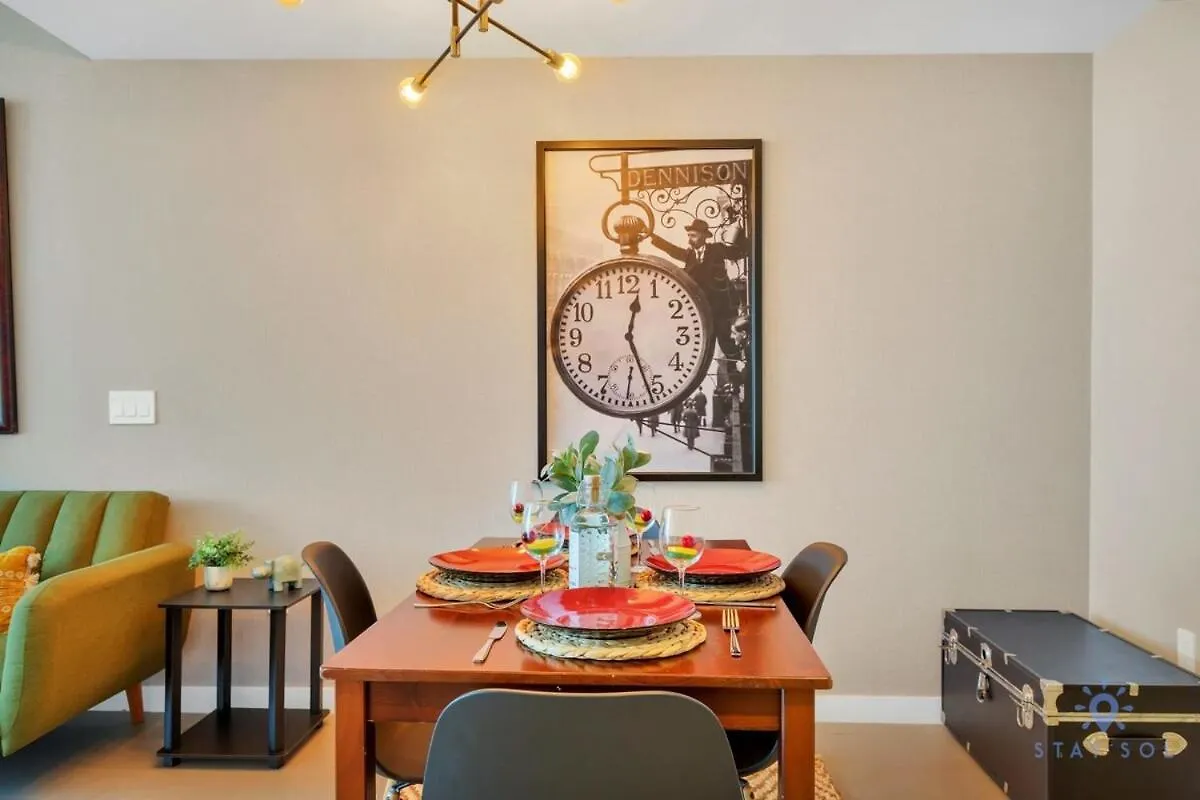Modern Gem - View - Free Parking Apartment