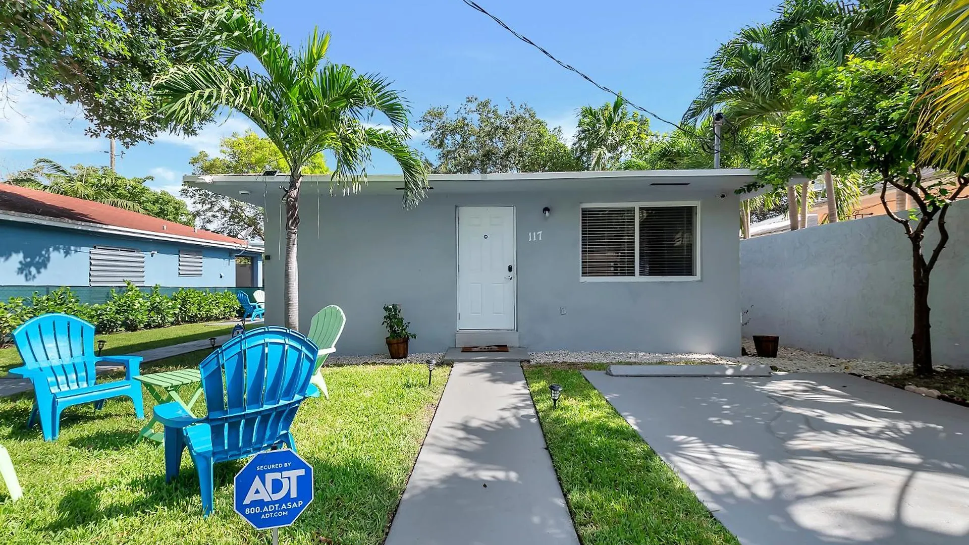 Casa Carina Gated 4 Bed 3 Bath 10 Min To Holiday home Miami