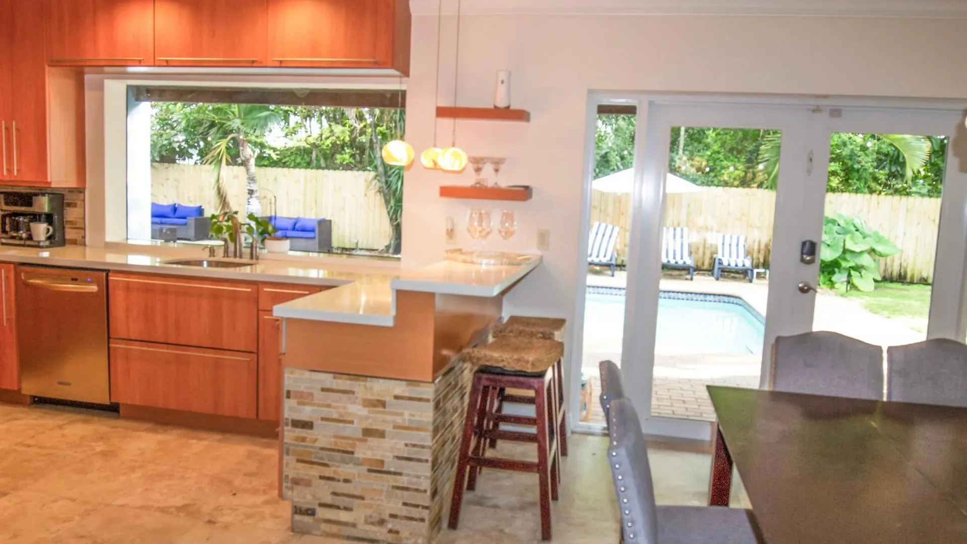 Dreampoolhousemiami Holiday home *