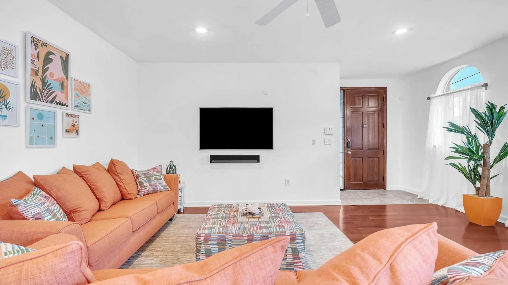 Center Grove - Lush & Spacious & New - 3 Bedrooms * Miami