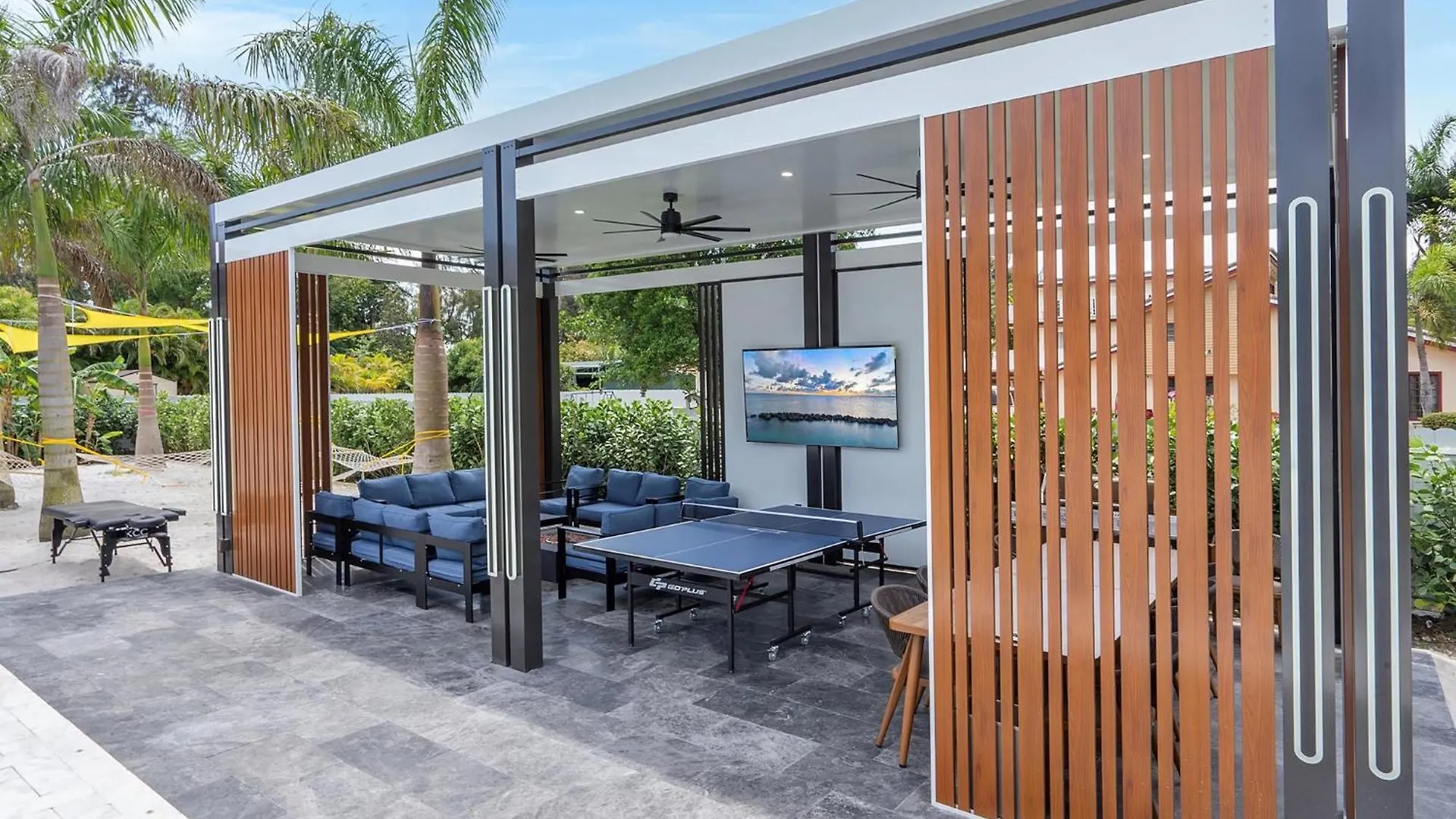 Art Pool Golf Volleyball Holiday home