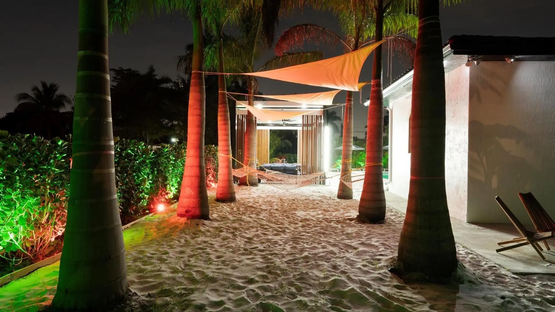 Art Pool Golf Volleyball Miami