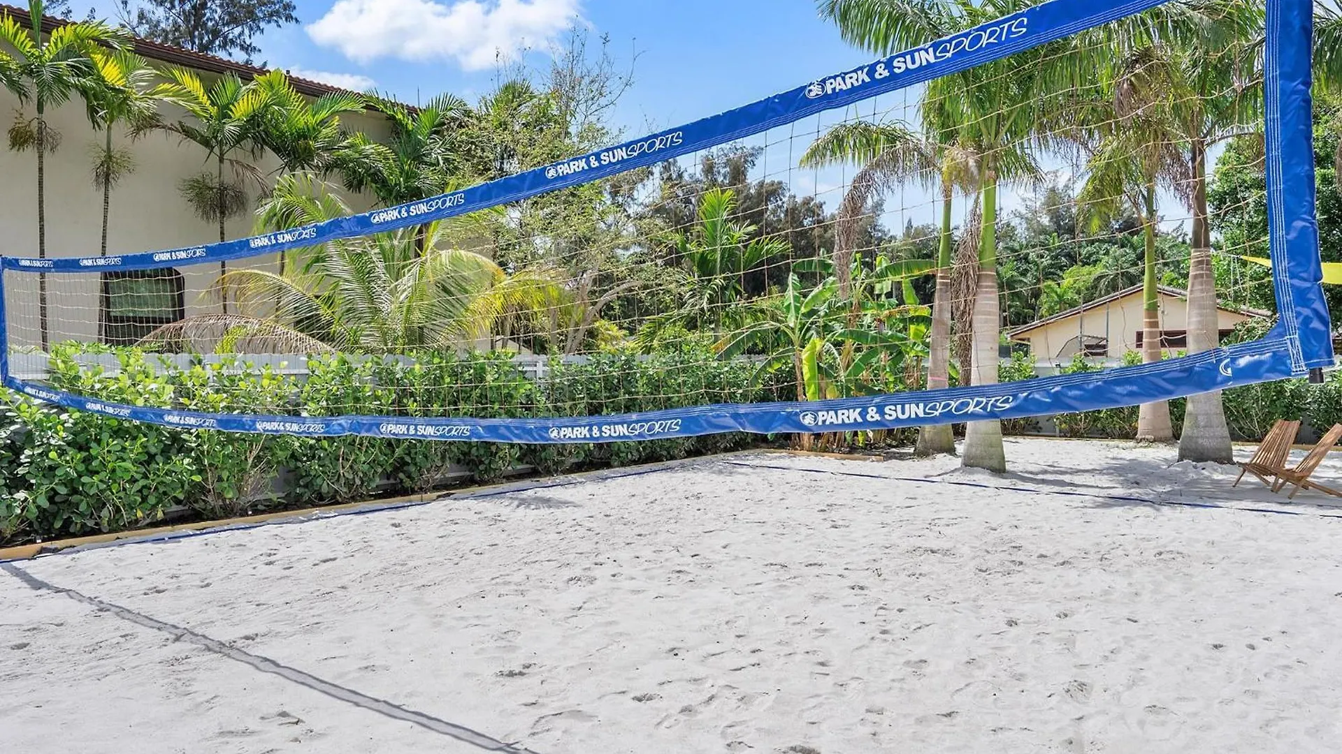 Art Pool Golf Volleyball Miami