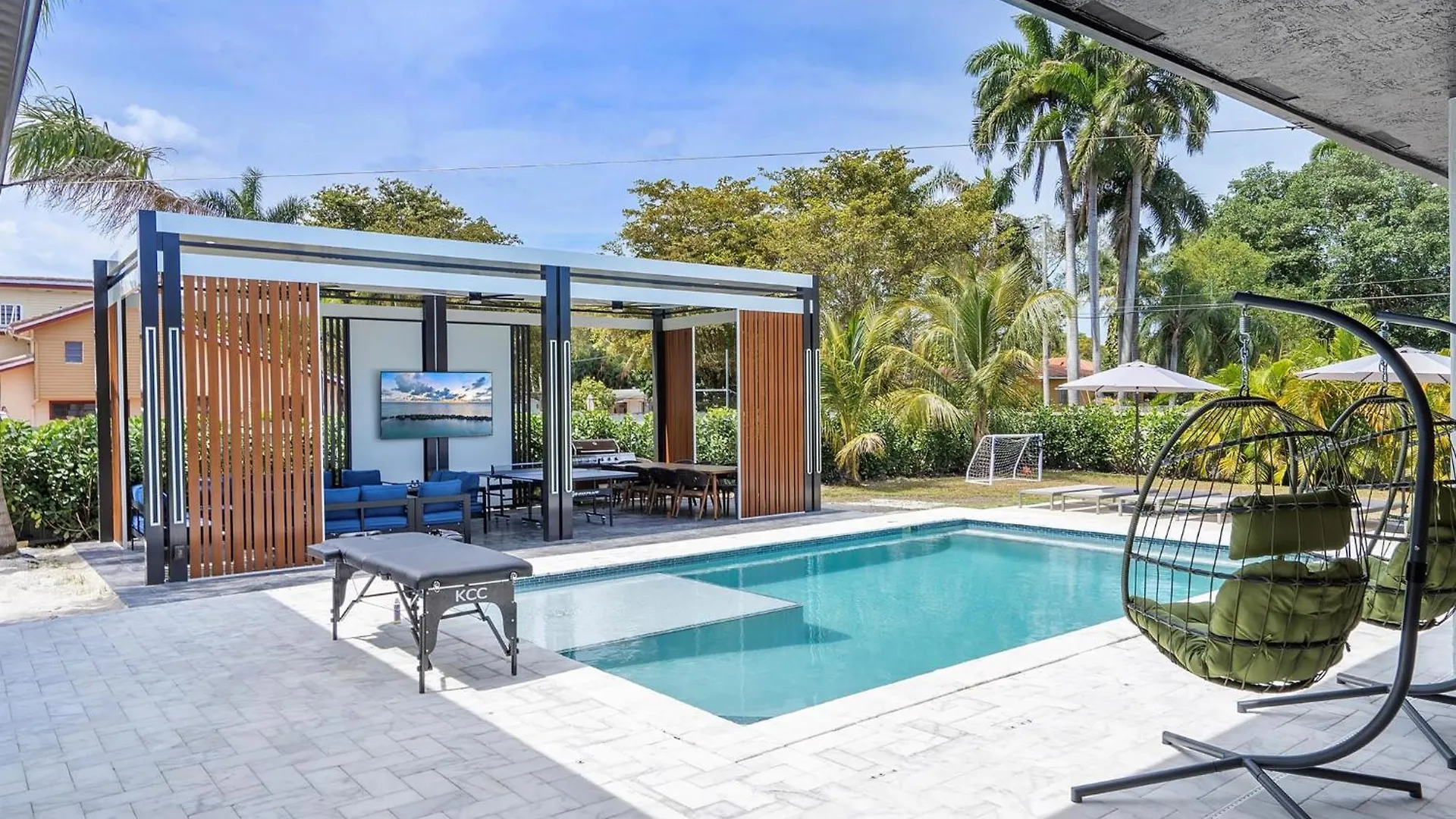 Art Pool Golf Volleyball Holiday home *