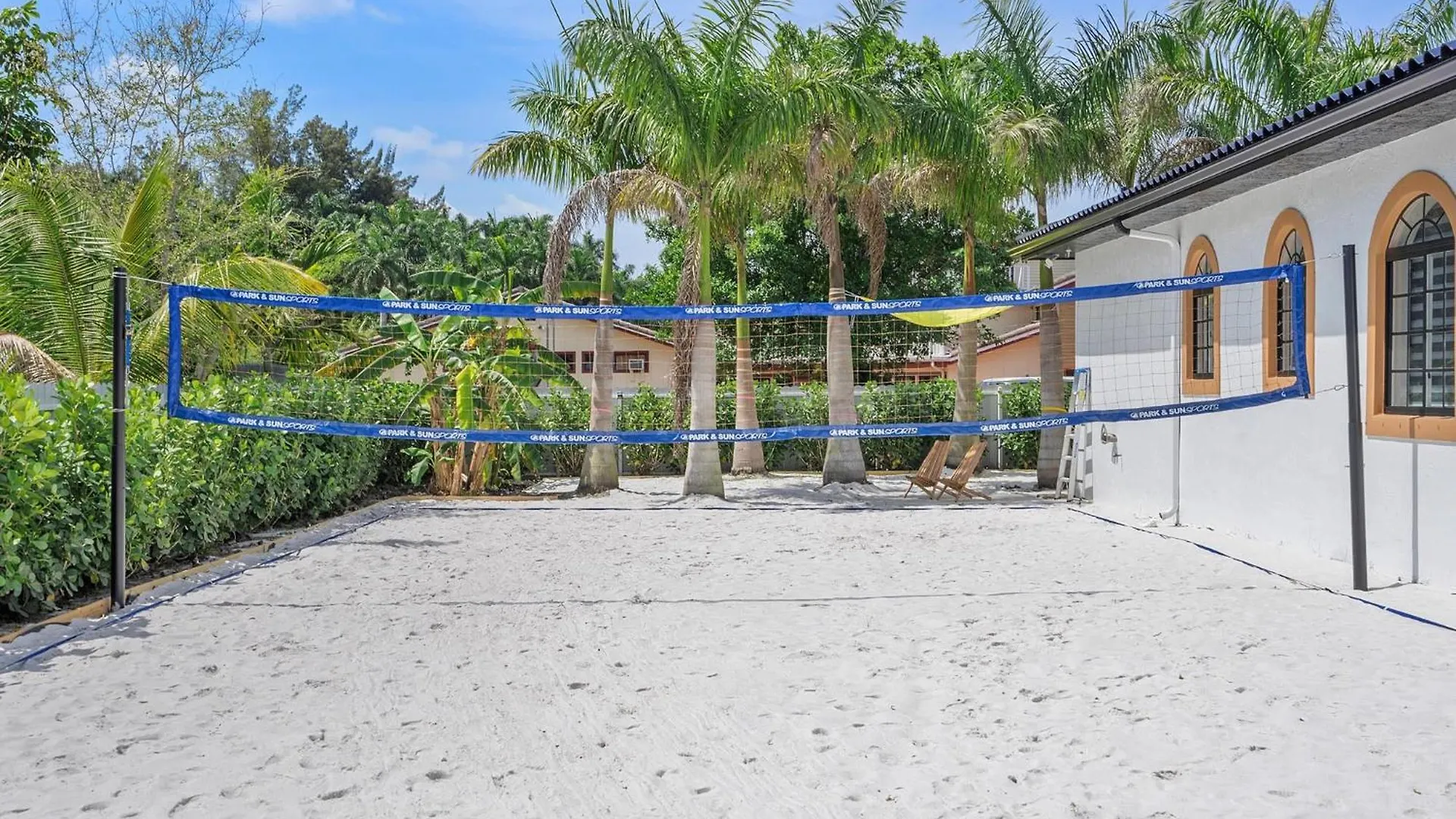 Art Pool Golf Volleyball Holiday home *