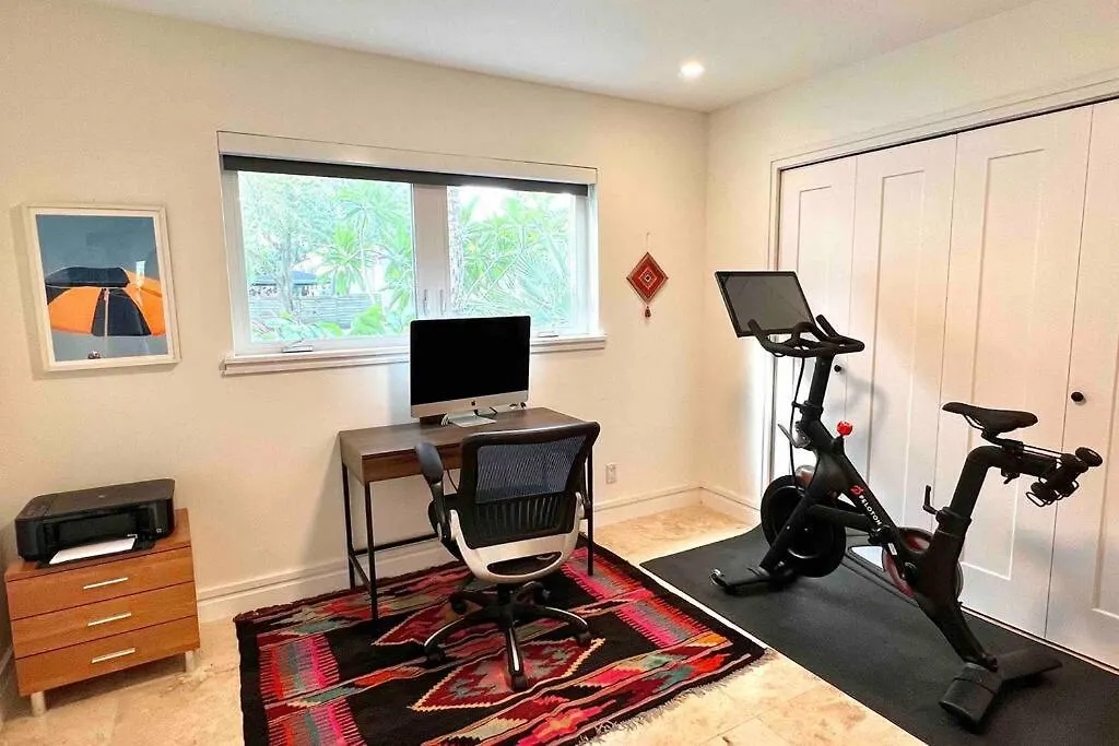 Pool! Location! Steps To The Water! Kid Friendly! * Miami
