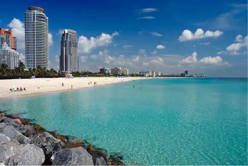 Pool! Location! Steps To The Water! Kid Friendly! * Miami