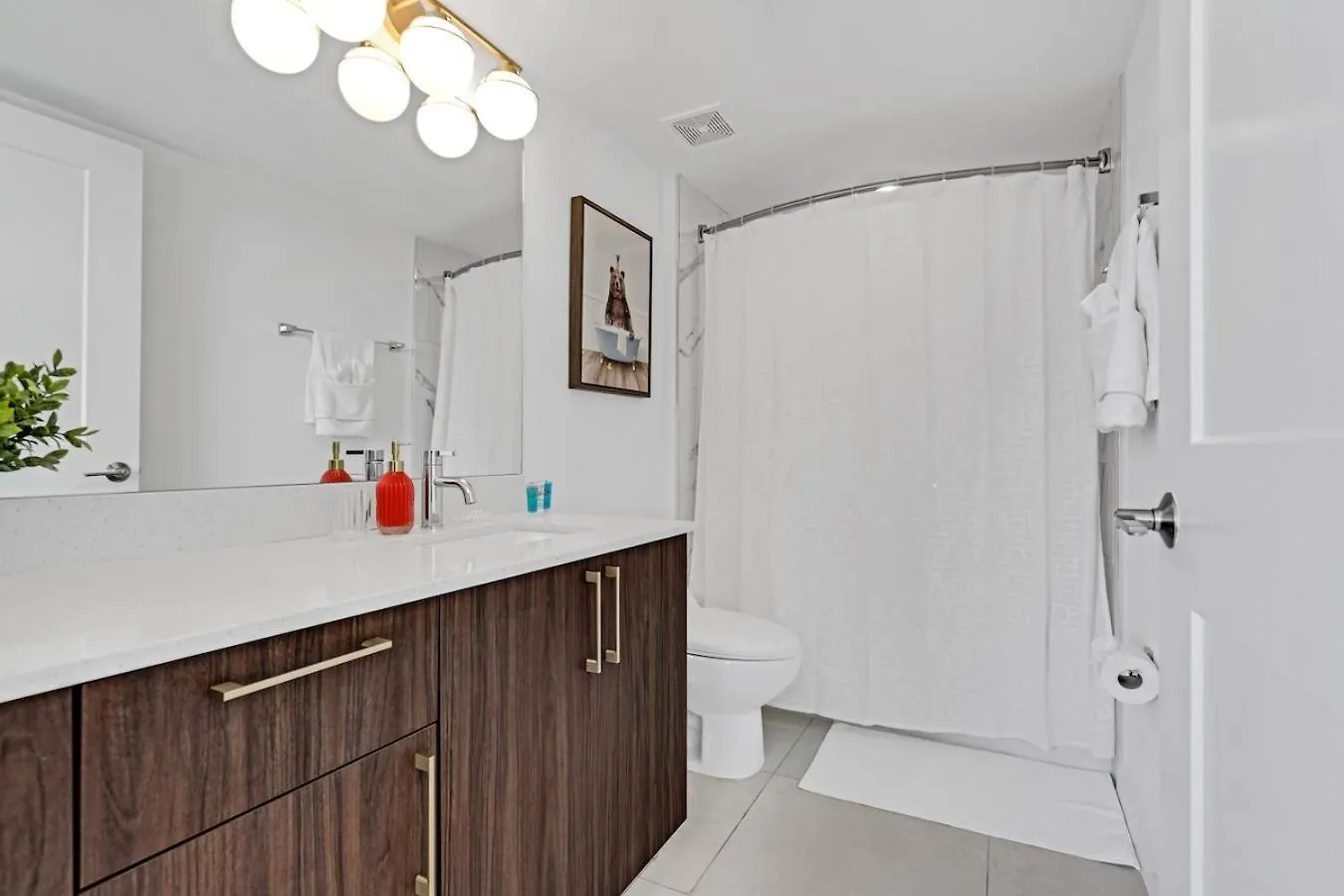 Chic 3 Bed Retreat Mins Brickell With Free Parking *