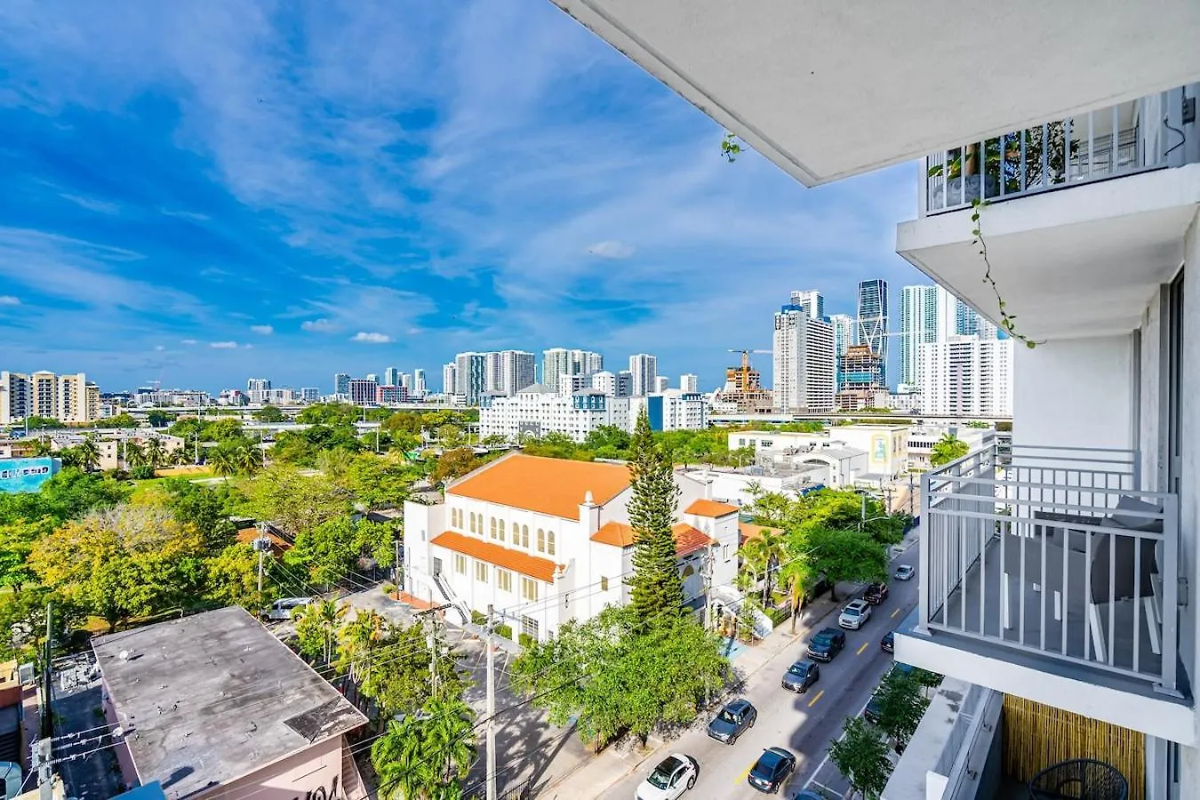 Chic 3 Bed Retreat Mins Brickell With Free Parking Apartment
