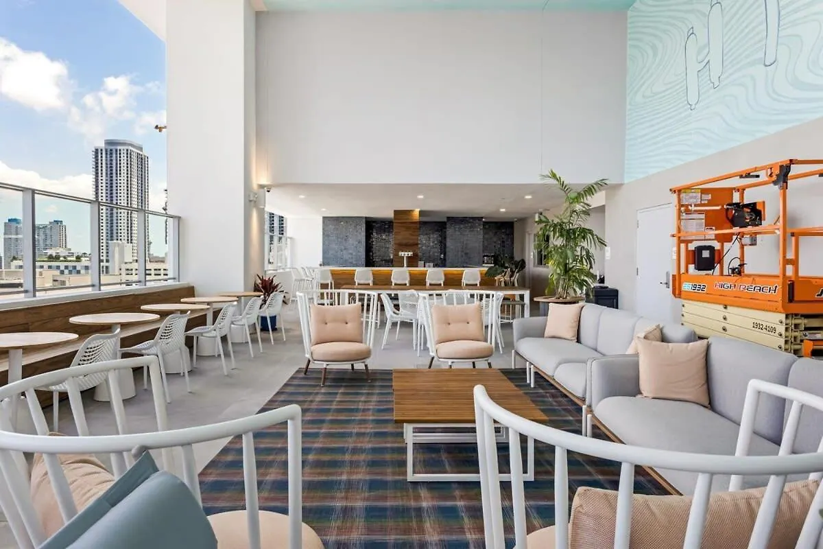 Explore Miami's Heat - Huge 1 Bed Pool & Gym