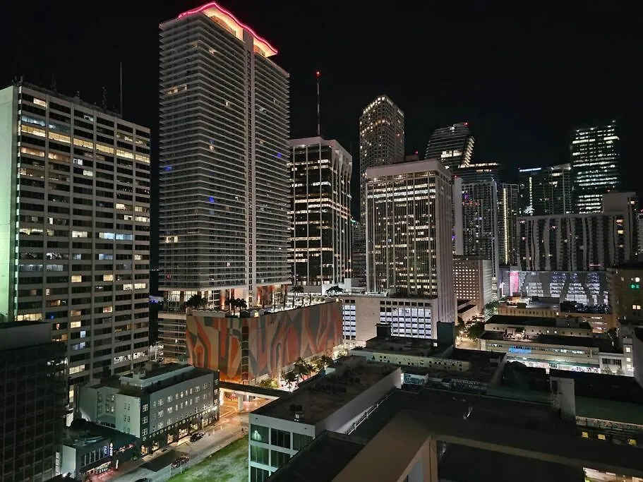 Apartment Downtown Elegance. 17th Floor Yotelpad