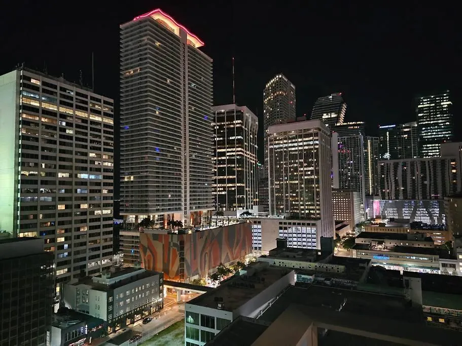 Downtown Elegance. 17th Floor Yotelpad