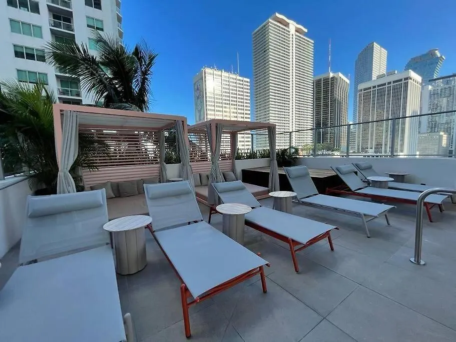 Downtown Elegance. 17th Floor Yotelpad Apartmán Miami