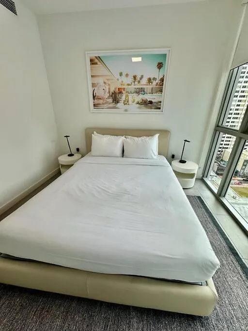 Apartment Downtown Elegance. 17th Floor Yotelpad *