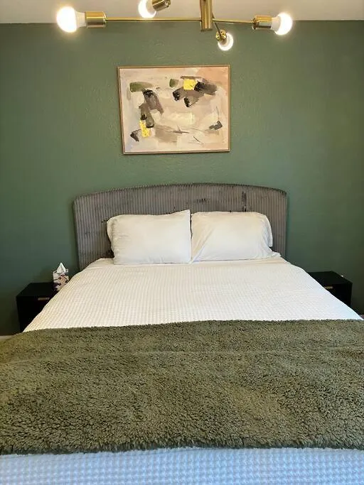 Wynwood House, Sleeps 8, Gazebo, Bbq, Washer & Dryer, Coffee Station מיאמי