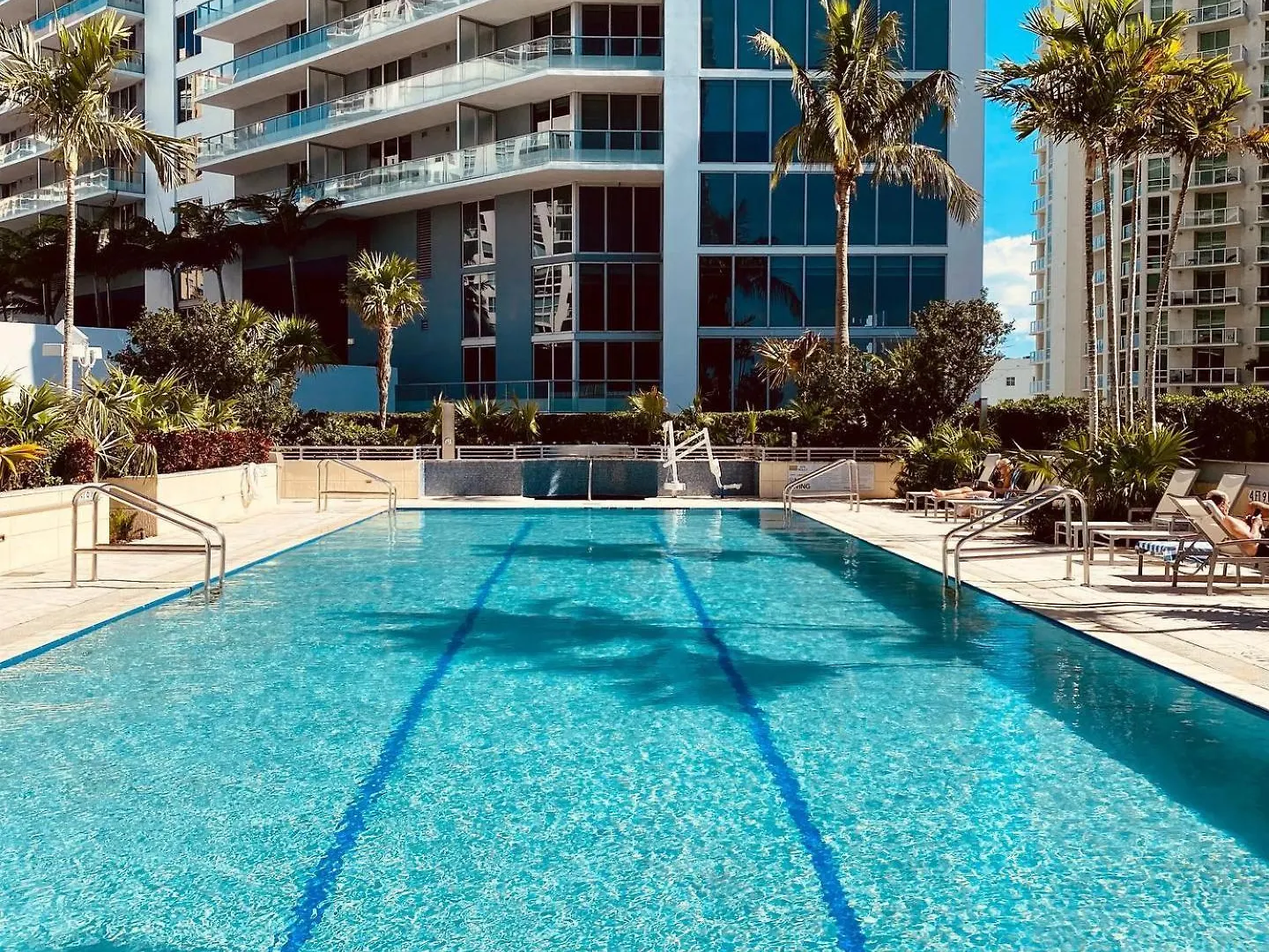 Apartment Roami At Brickell Arch