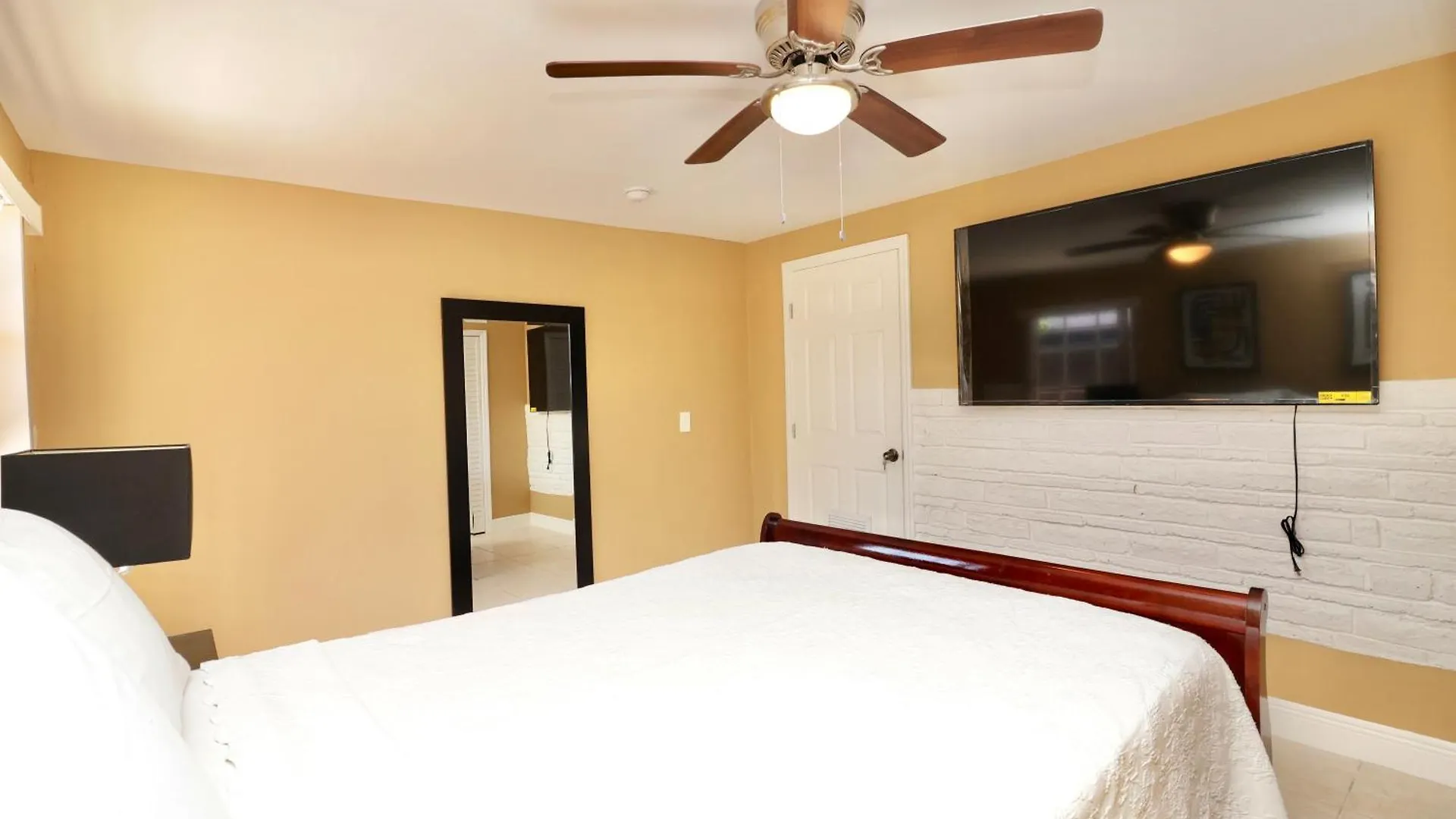 Retreat : 1br Haven Holiday home