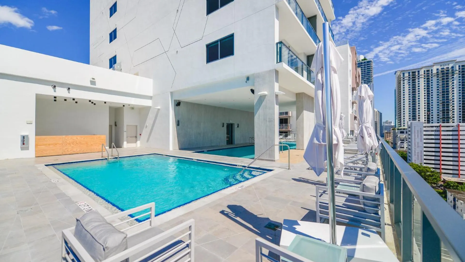 Prime Location: Luxury At Brickell *
