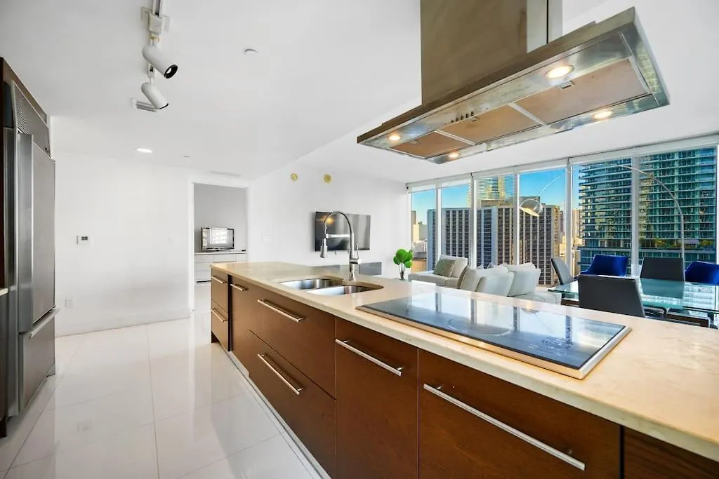 Apartment Poolside Corner 2 Bedrooms Icon Brickell Bay & Pool Views * 5 Star