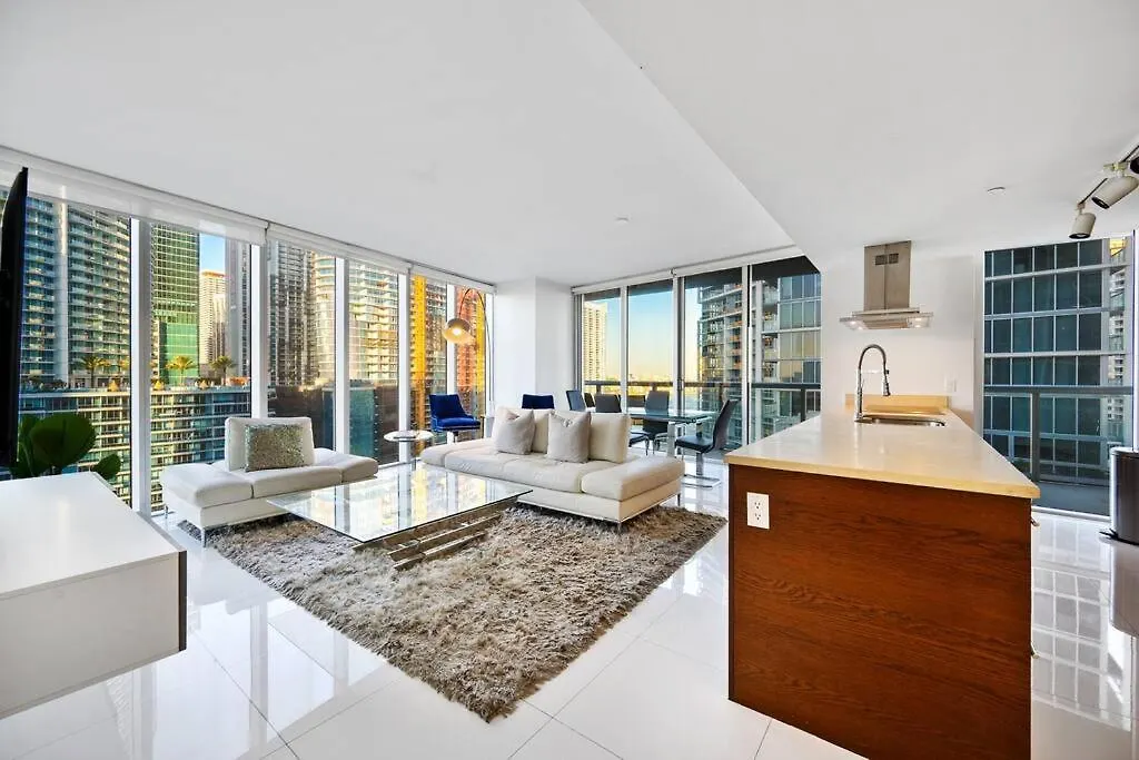 Apartment Poolside Corner 2 Bedrooms Icon Brickell Bay & Pool Views * 5 Star