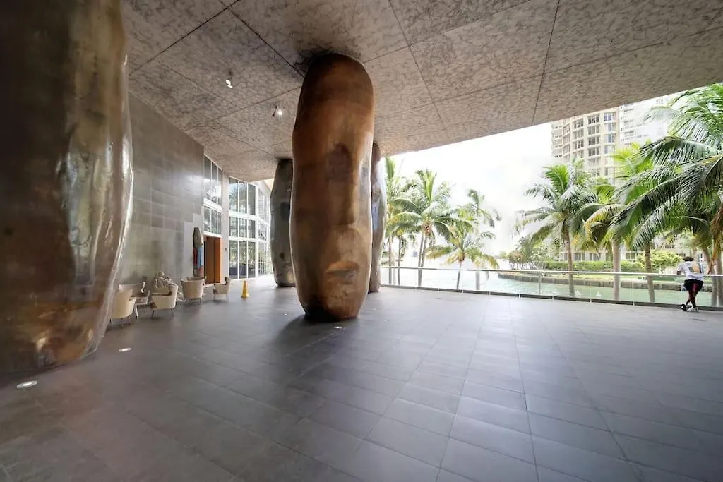 Apartment Poolside Corner 2 Bedrooms Icon Brickell Bay & Pool Views * 5 Star
