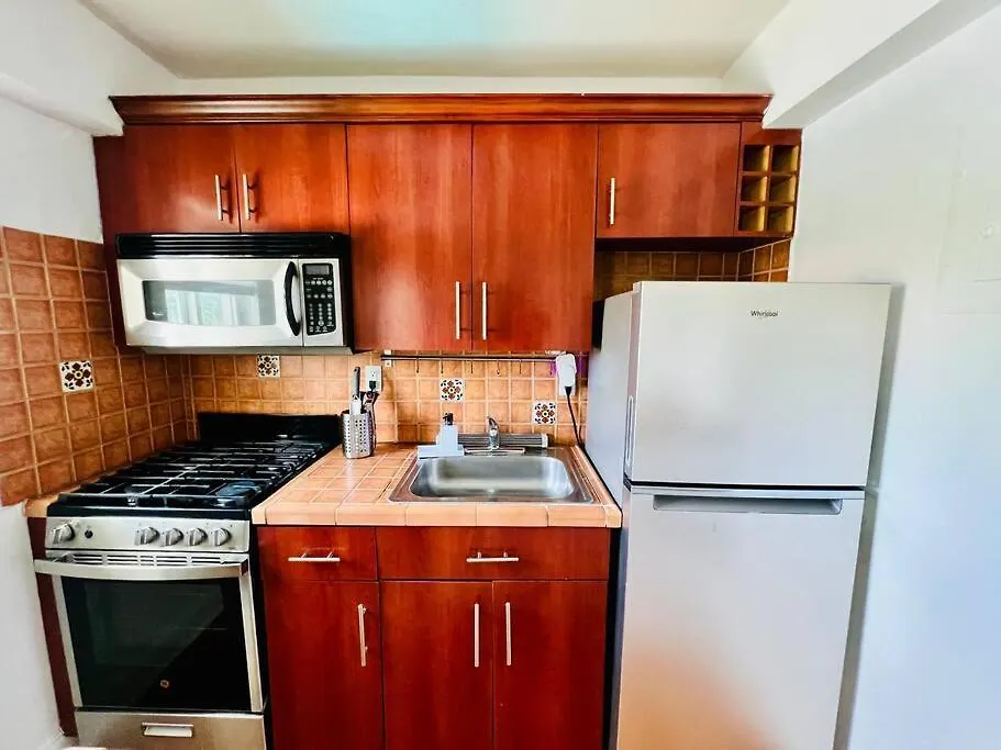 Апартаменты Cozy Coral Gables Apartment.