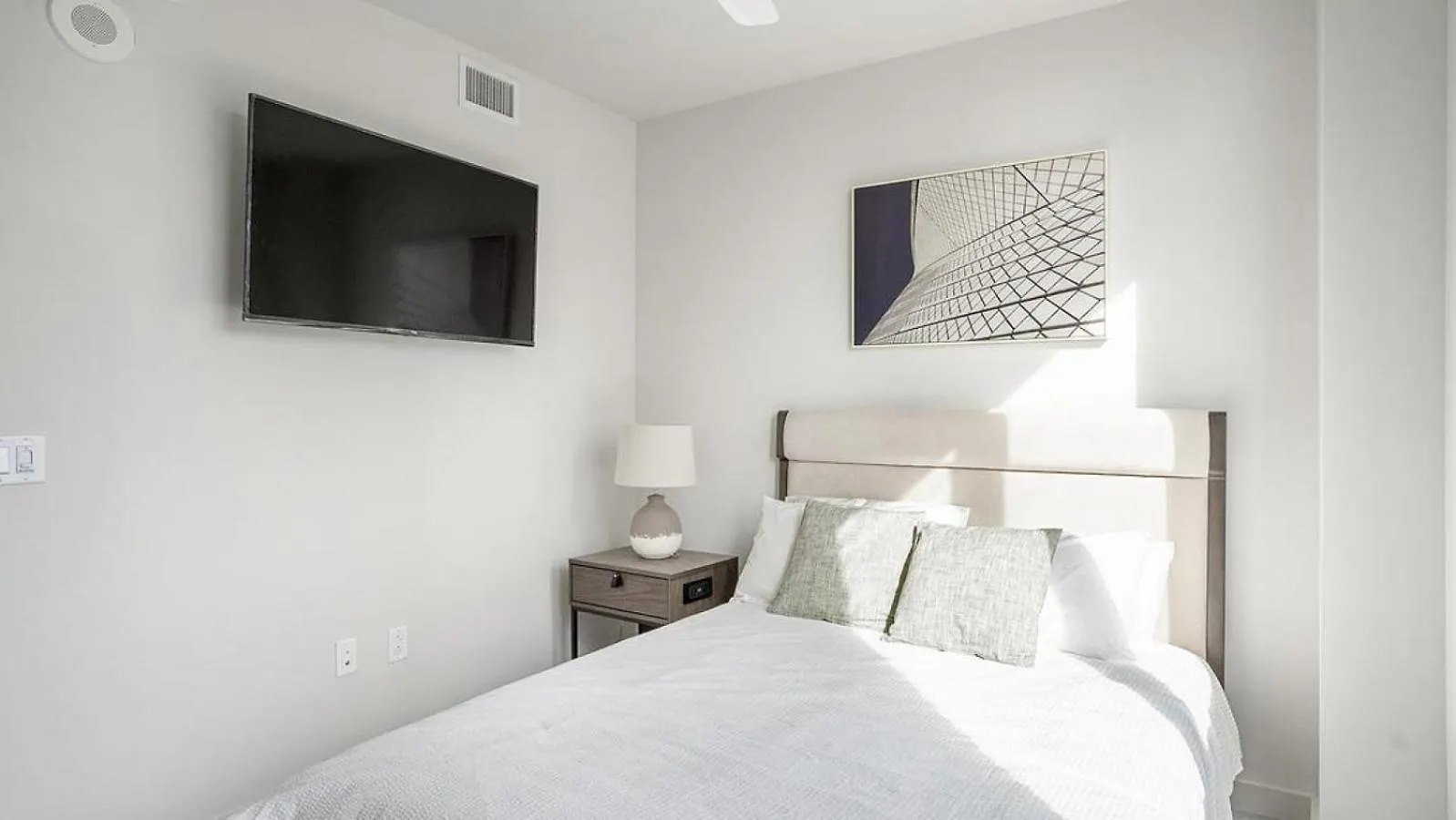 Landing Modern With Amazing Amenities