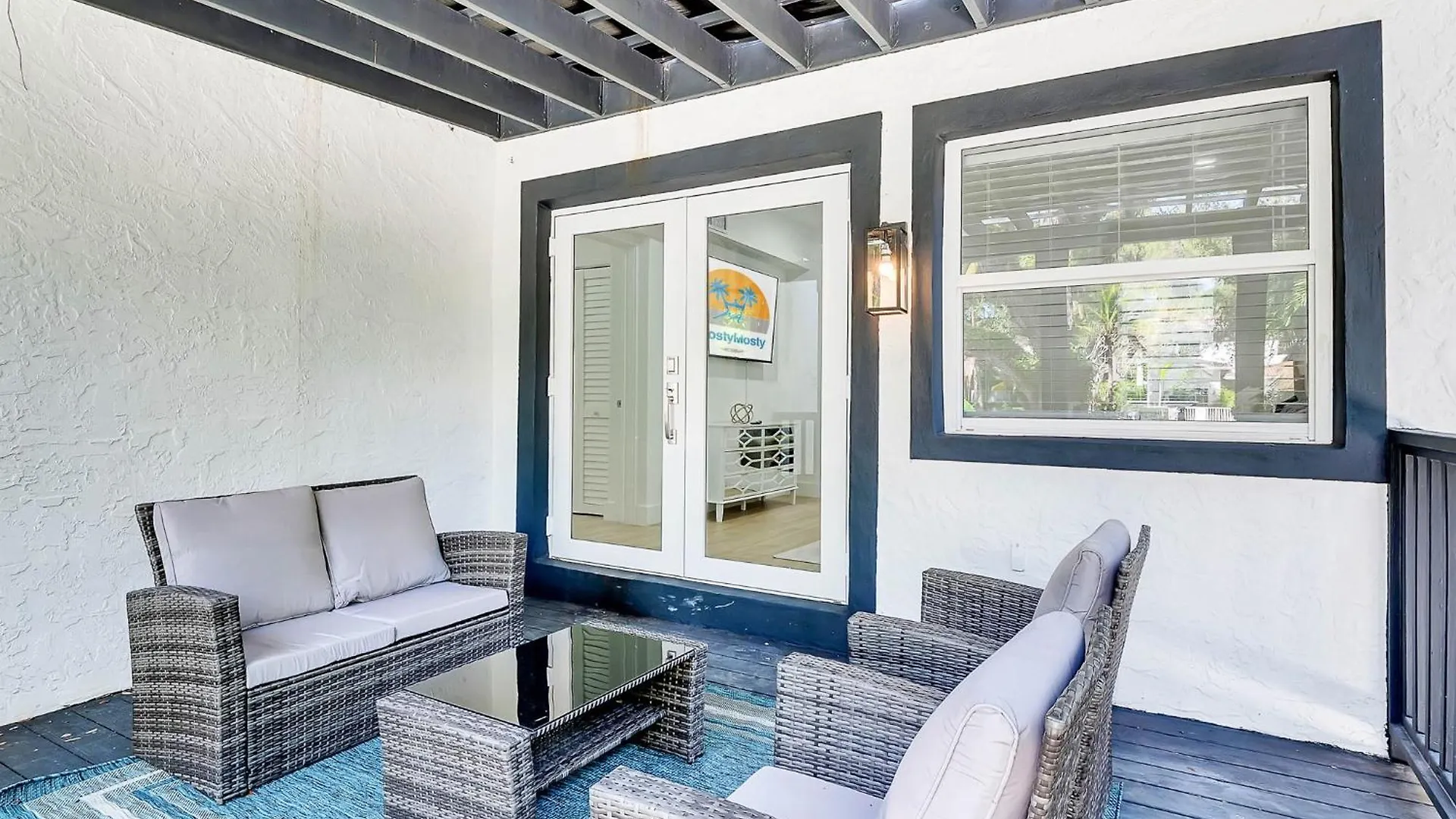 Tropicale Stunning 4 Bedroom 4 Bath With Pool And Bbq *