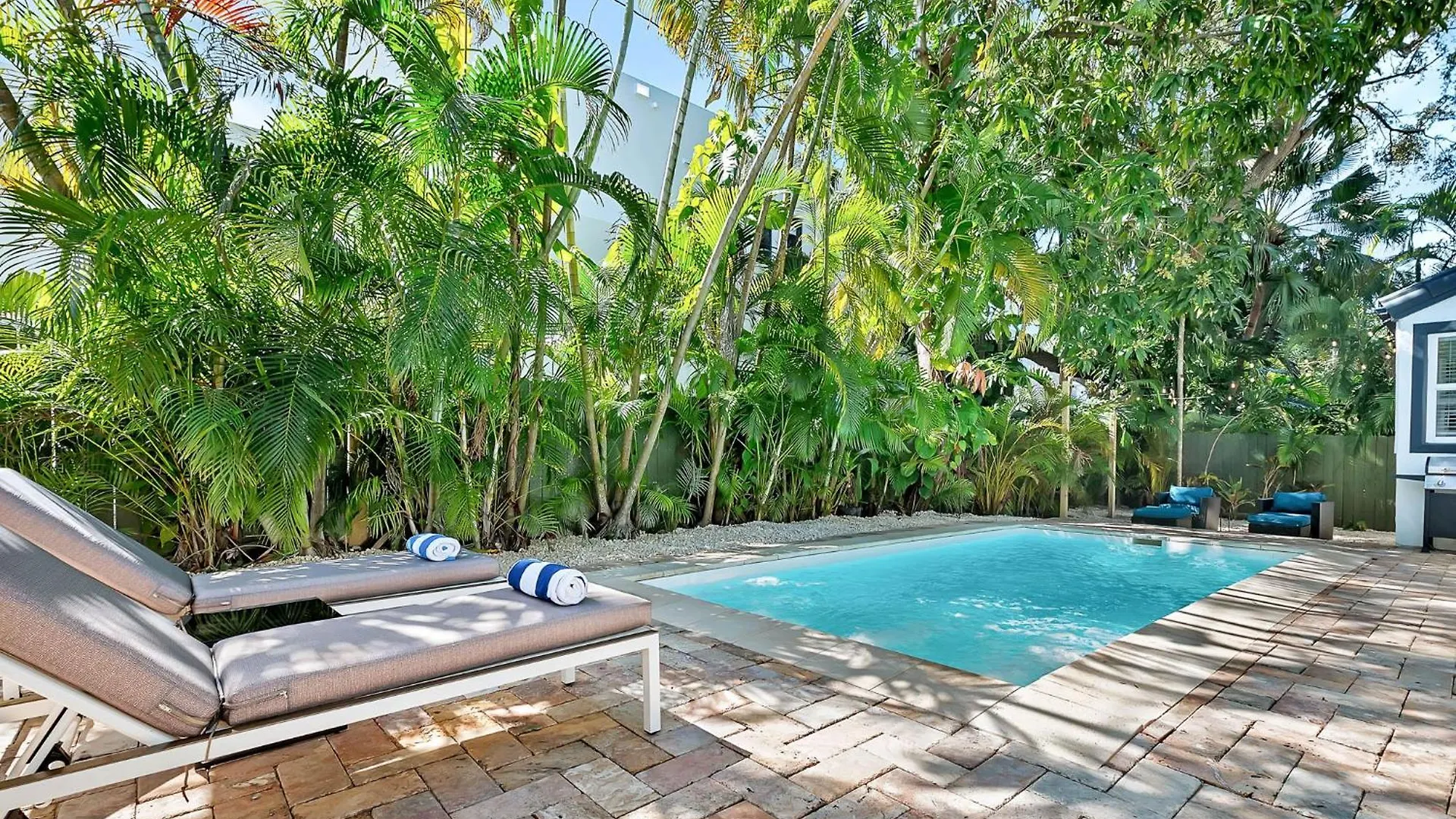 Holiday home Tropicale Stunning 4 Bedroom 4 Bath With Pool And Bbq