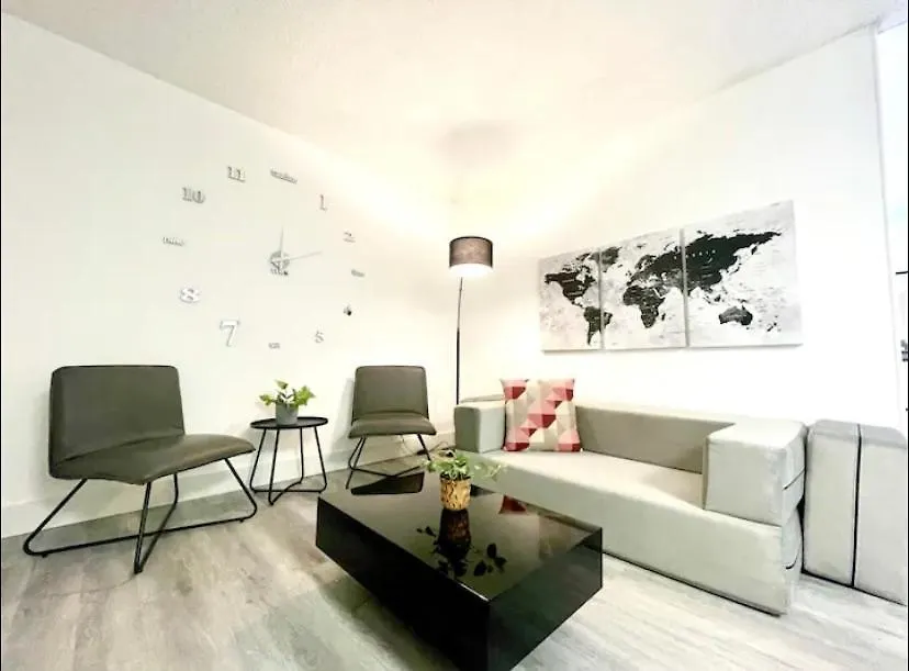 Apartment International Airport 1 *