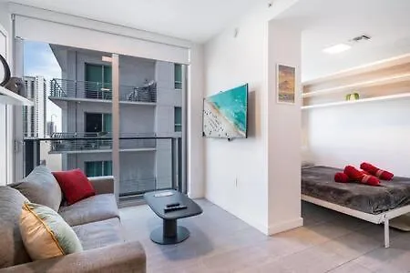 Explore Miami's Heat - Cozy Pool & Gym Miami