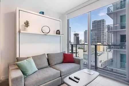 Explore Miami's Heat - Cozy Pool & Gym Miami