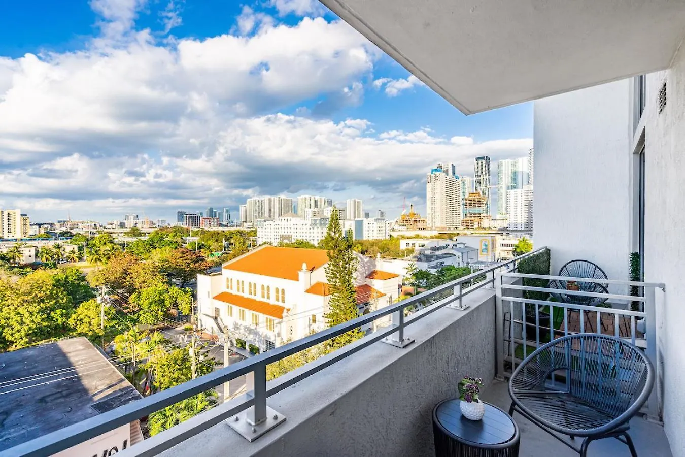 Apartment Gorgeous 3-bed Retreat Mins From Bayside And Parking