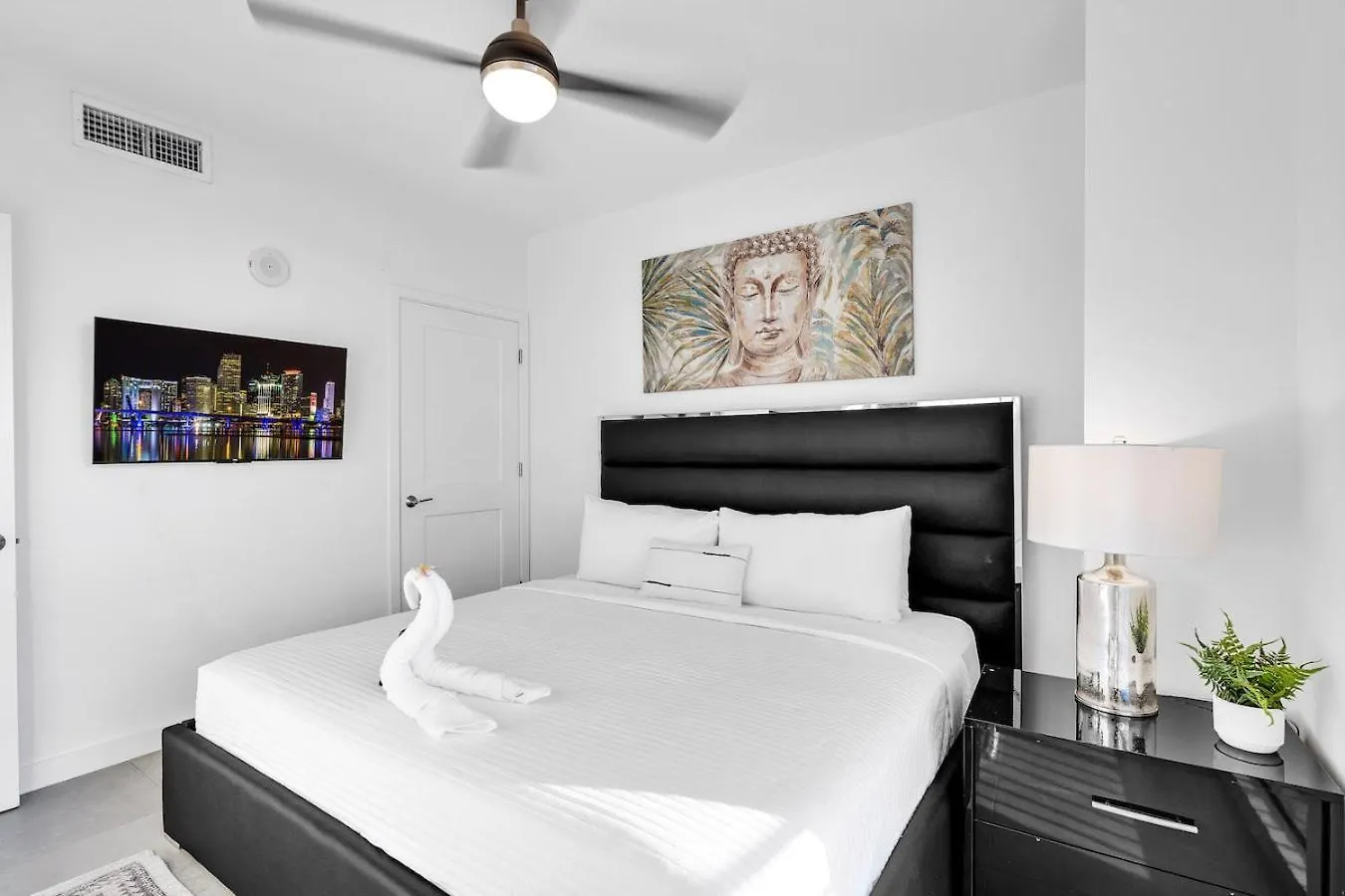 Apartment Gorgeous 3-bed Retreat Mins From Bayside And Parking *