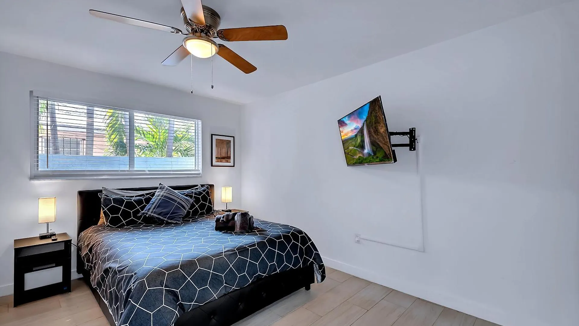 Casa Palmera Gated 2 Bed 2 Bath 10 Minutes To Beach-115 * Miami