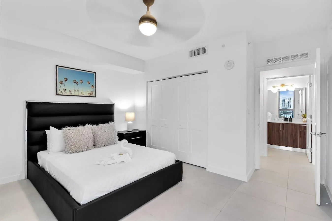 Charming 3-bed Mins From Brickell With Free Parking Apartment
