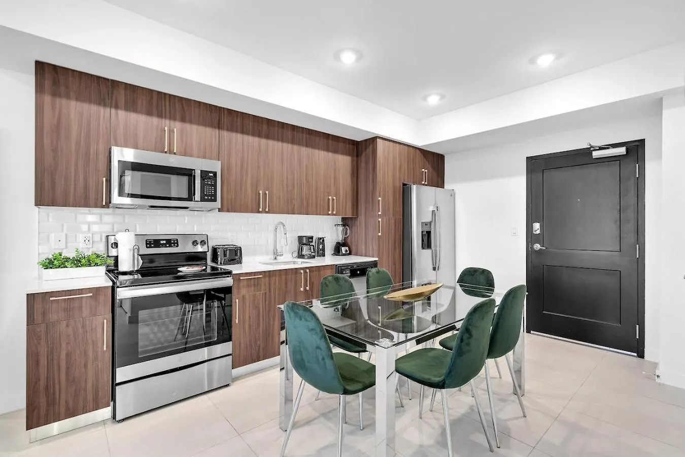 Charming 3-bed Mins From Brickell With Free Parking