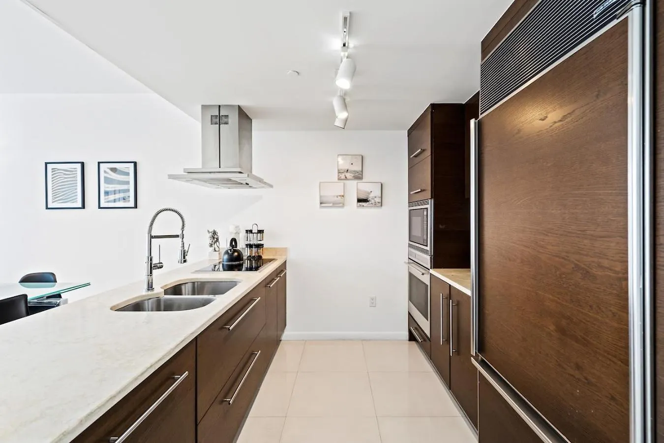 Modern High Rise One Bedroom At Icon Brickell 아파트