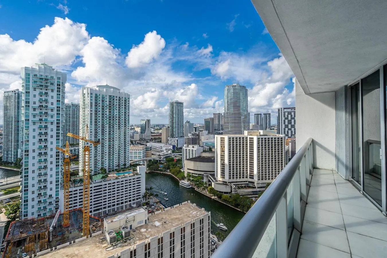 아파트 Modern High Rise One Bedroom At Icon Brickell 마이애미